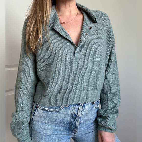 Half Snap Closure Long Sleeve Cropped Sweater with Side Slits - Picture 8 of 9